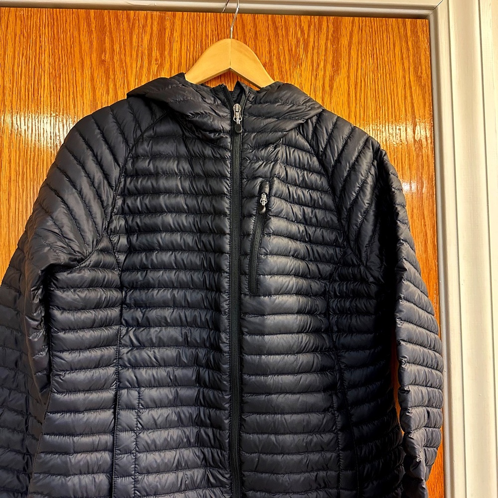 Women's LL Bean Ultralight 850 Down Hooded Jacket Size Large